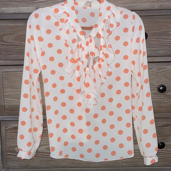 Peach 🍑Polka dots LS Blouse 👚 - Picture 3 of 6